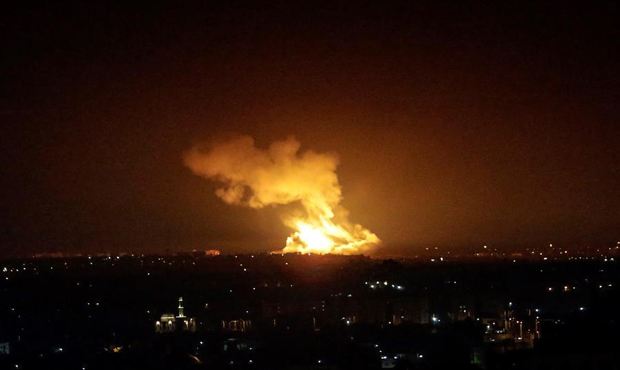 Israel ataca objetivos de Hamás en Gaza en respuesta al disparo de proyectiles