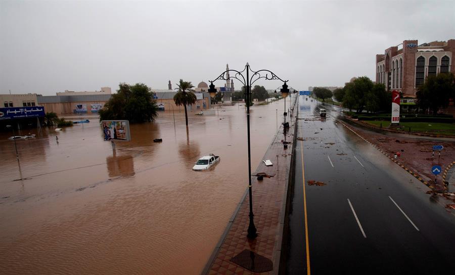 Once muertos y varios desaparecidos tras el paso del ciclón Shaheen