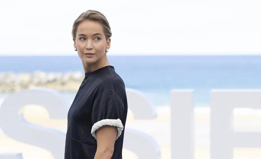 Jennifer Lawrence revela que se sometió a un aumento de senos