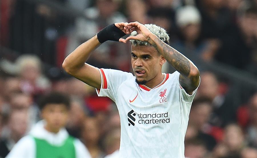 Luis Díaz se destapó con un doblete ante el Manchester United.