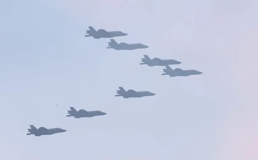 Así quedó la zona impactada por un bombardeo accidental en Corea del Sur