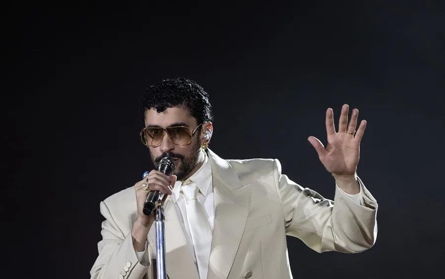 Exnovia de Bad Bunny logra avance en demanda; pide 40 millones de dólares