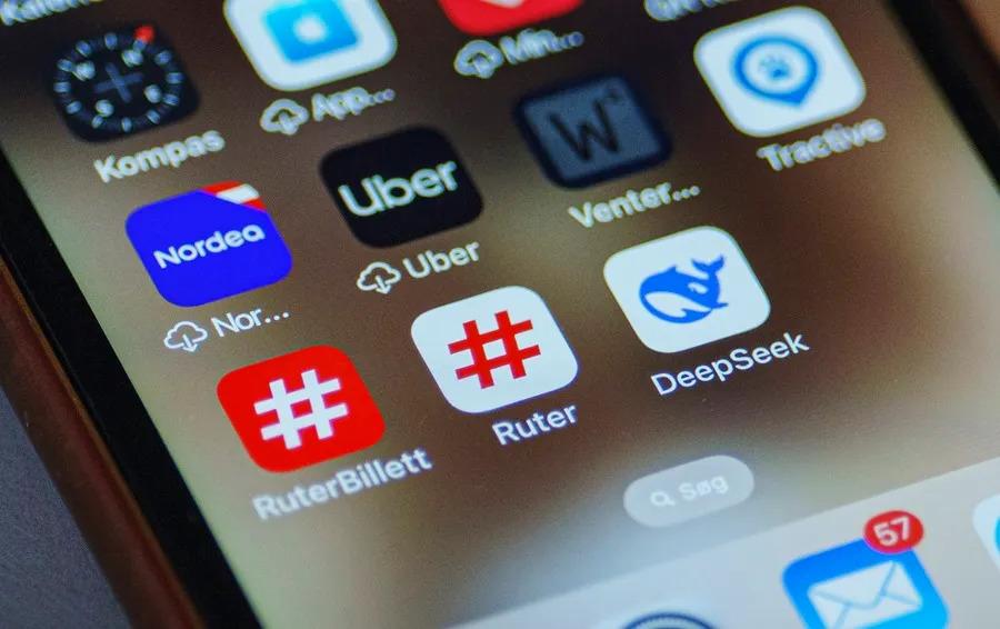 La IA china DeepSeek supera a ChatGPT en las descargas en dispositivos Apple en EEUU