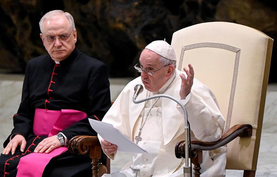 Papa: la realidad de los migrantes es “un escándalo social de la humanidad”