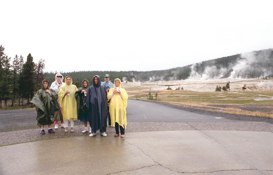Las fuertes inundaciones mantienen cerrado el Parque Nacional de Yellowstone
