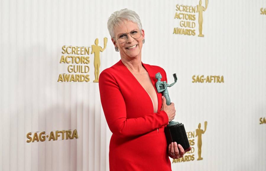 Jamie Lee Curtis, Mejor actriz en un papel secundario por “Everything Everywhere All at Once”.