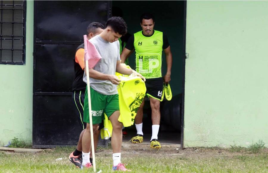 ‘Rambo‘ de León, que debutó en el fútbol profesional con el Platense, fue fichado por el San Juan para esto para darle un realce a la institución y que más patrocinadores se acercaran a ellos, y así ha sido.