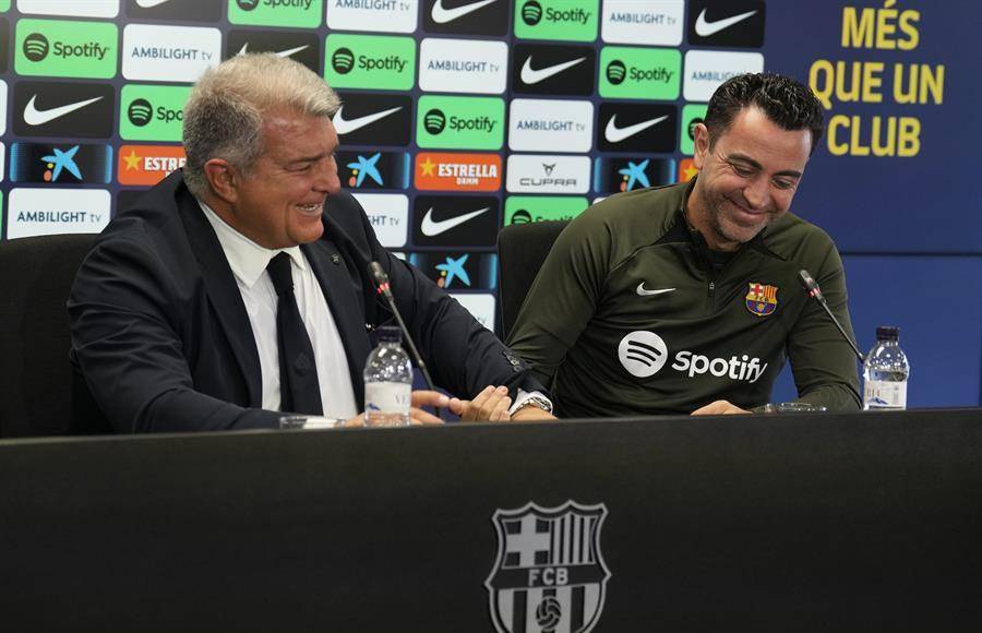 El pasado jueves, mediante una conferencia de prensa el presidente del conjunto azulgrana confirmó el futuro de Xavi con el Barcelona.