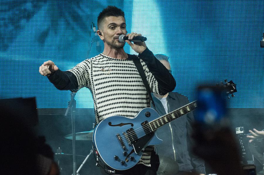 Juanes, Fonsi y Fonseca cantarán a beneficio de fundación de Michael J. Fox