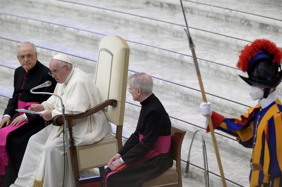 El papa critica la guerra en Ucrania y en el mundo, porque “destruye a todos”