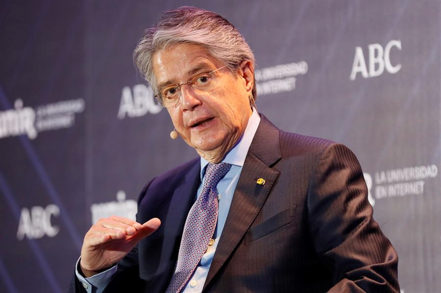 El presidente de Ecuador felicita a la virtual presidenta de Honduras