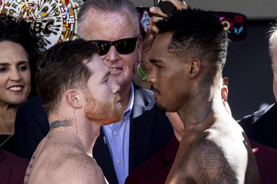Canelo Álvarez advierte a Jermell Charlo: “No ha enfrentado a alguien como yo”