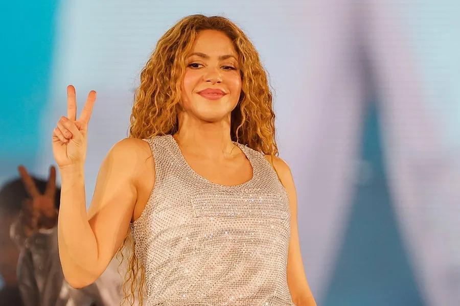 Exhiben imágenes de la ciudad de Shakira para su residencia en España