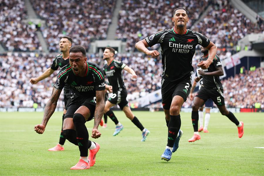 Arsenal le respira al City y Liverpool baja: así quedó la tabla de la Premier