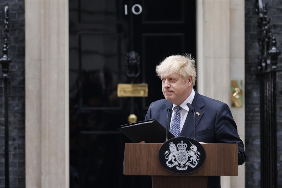 La batalla para sustituir a Johnson cobra fuerza con nueve candidatos