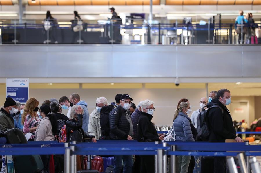 Aerolíneas cancelan unos 5.000 vuelos en EE.UU. en primer fin de semana del año