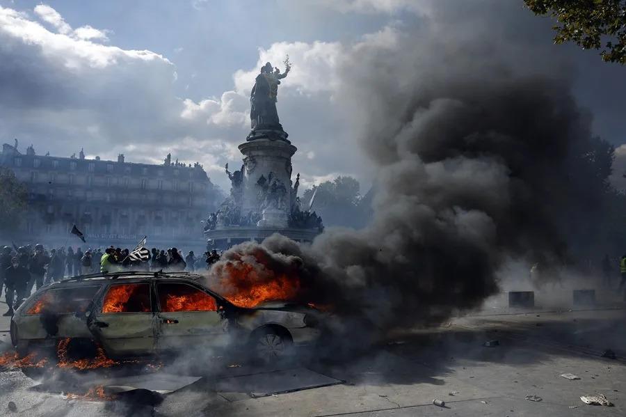 Incendios y caos en Francia: la razón detrás de las protestas que sacuden Lyon