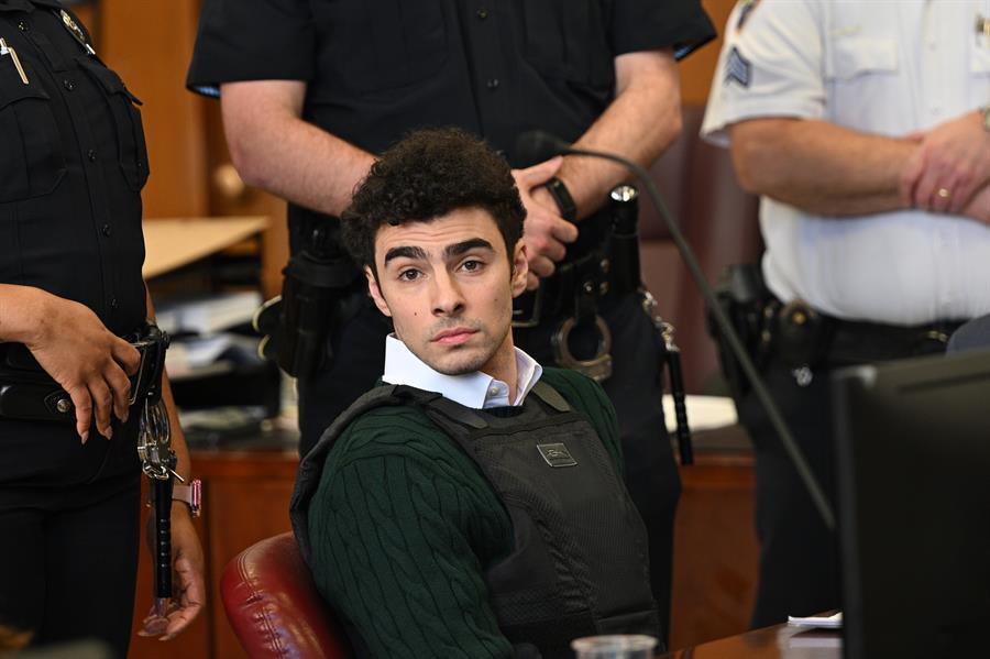 Luigi Mangione vuelve a tribunal de Nueva York con un chaleco antibalas