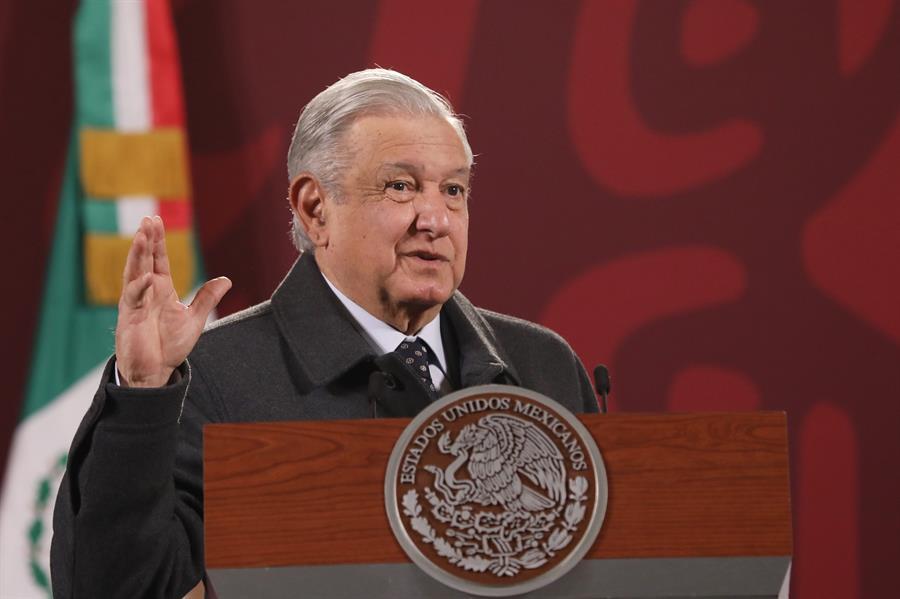 López Obrador reaparece en público tras recuperarse por segunda vez de covid