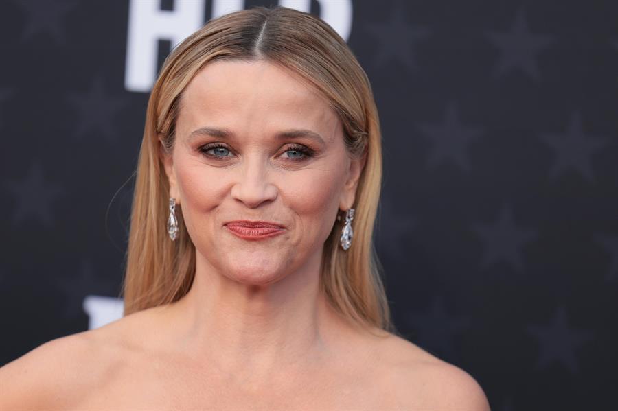 Reese Witherspoon coescribe su primera novela de suspenso