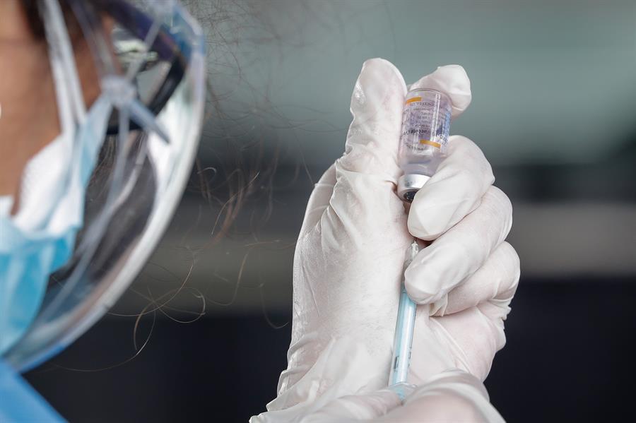 El covid puede parecer con el tiempo un resfriado, según experta