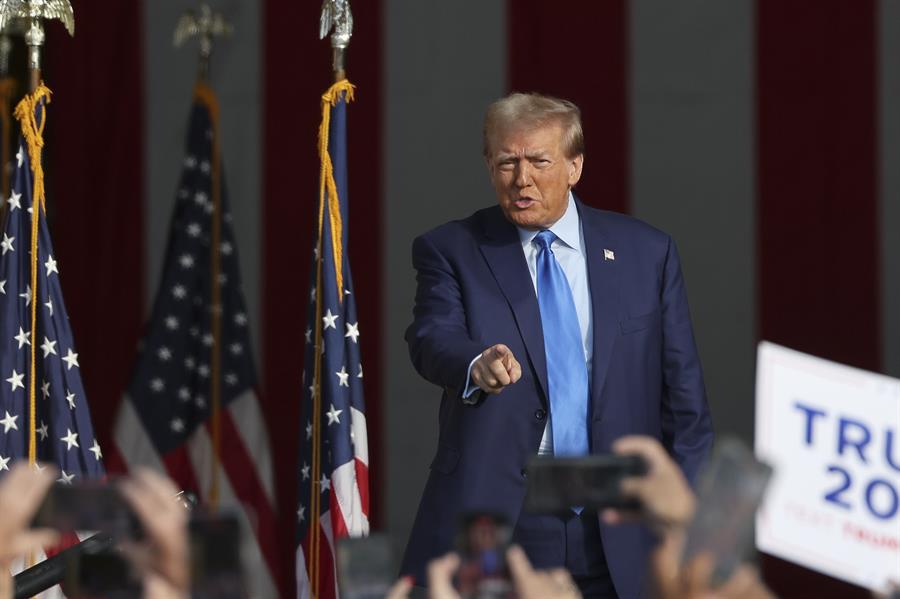 Trump demanda a un medio de Iowa (EEUU) por “injerencia electoral”