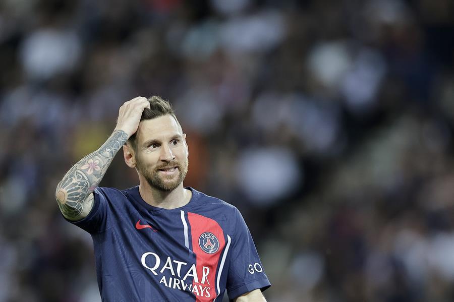 Messi: Viajan a París para cerrar el fichaje del argentino