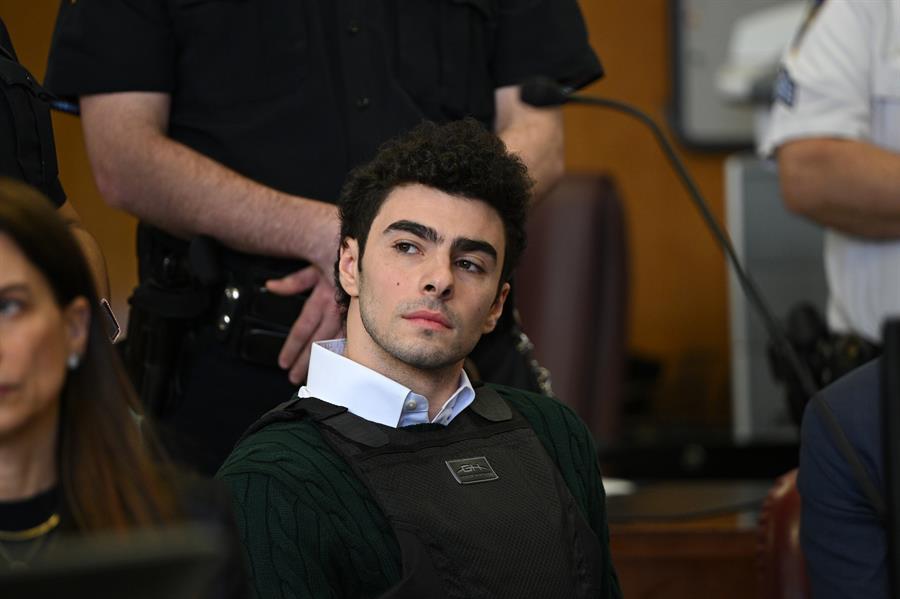 Luigi Mangione vuelve a tribunal de Nueva York con un chaleco antibalas