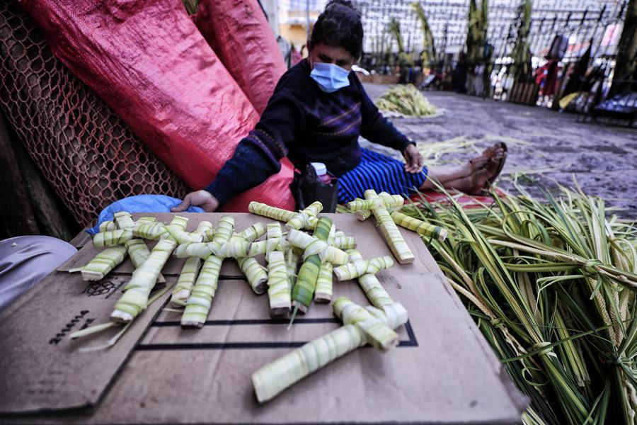 La mayoría de los campesinos, entre ellos mujeres -algunas embarazadas-, hombres y niños, llegan a Tegucigalpa.