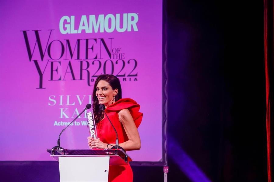 La Actriz Española Silvia Kal Gana Premio de la Revista Glamour “Women Of The Year”