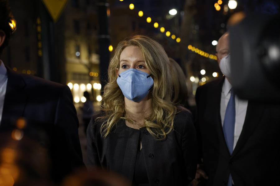 Hallan culpable de fraude en EEUU al socio de la polémica Elizabeth Holmes