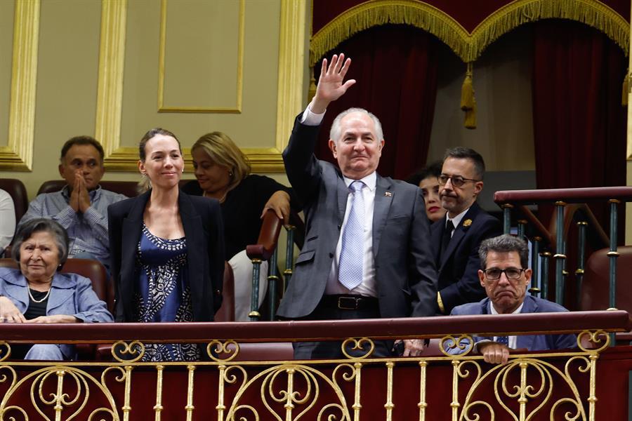 Hija de Edmundo González participa en debate sobre Venezuela en el Congreso español