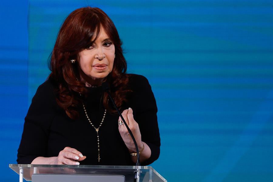 Cristina Fernández amplía recusación a jueces que le juzgan por corrupción