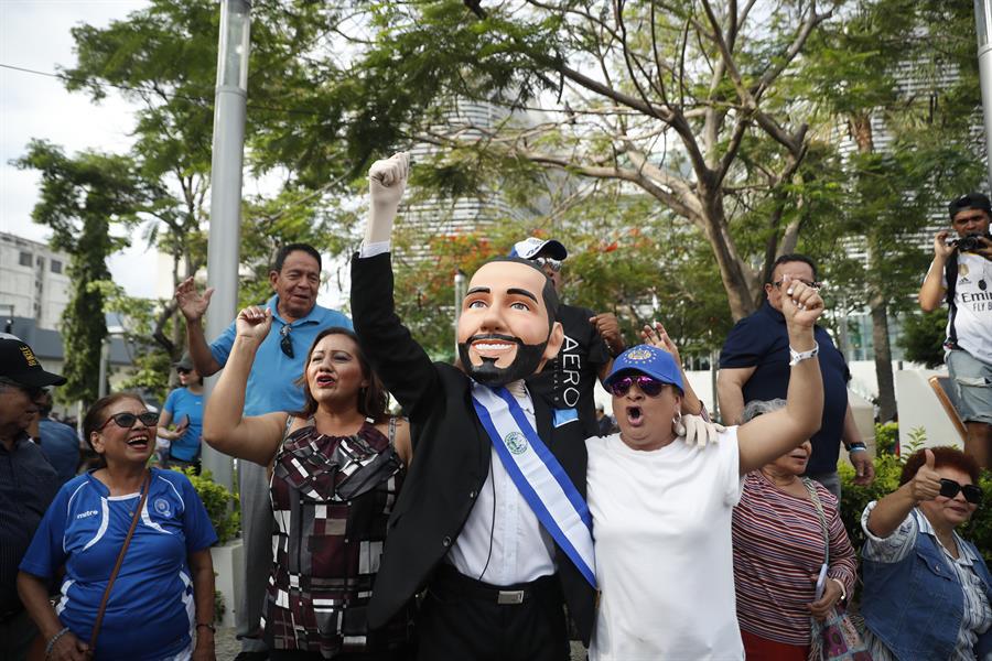 Bukele asume su segundo mandato consecutivo en El Salvador
