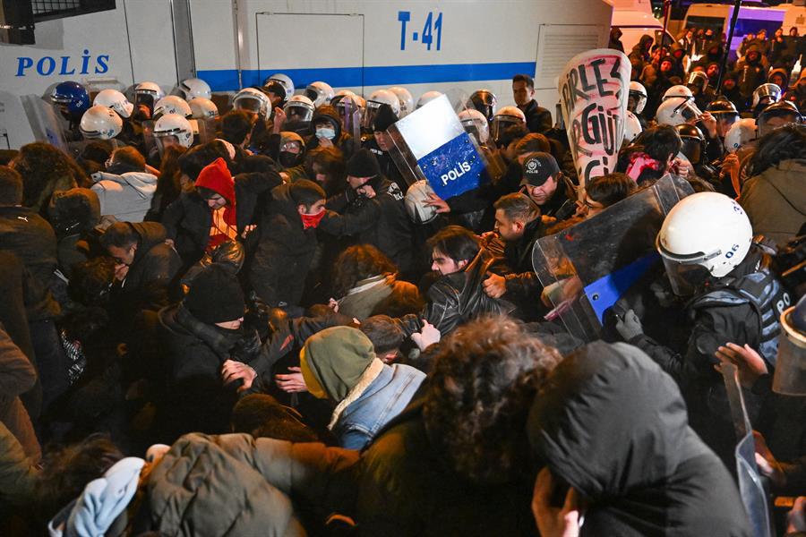 Un millar de detenidos en las