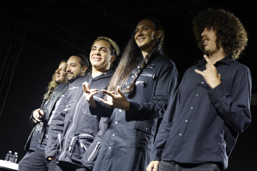 Cristian Castro lleva su lado metalero a un nuevo álbum con La Esfinge