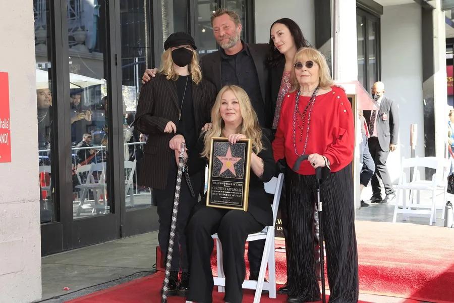 Christina Applegate revela que su diagnóstico de esclerosis múltiple fue erróneo