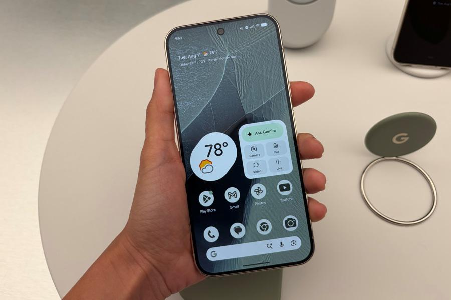Google incorpora traducción simultánea y fotografía inteligente a los Pixel 11