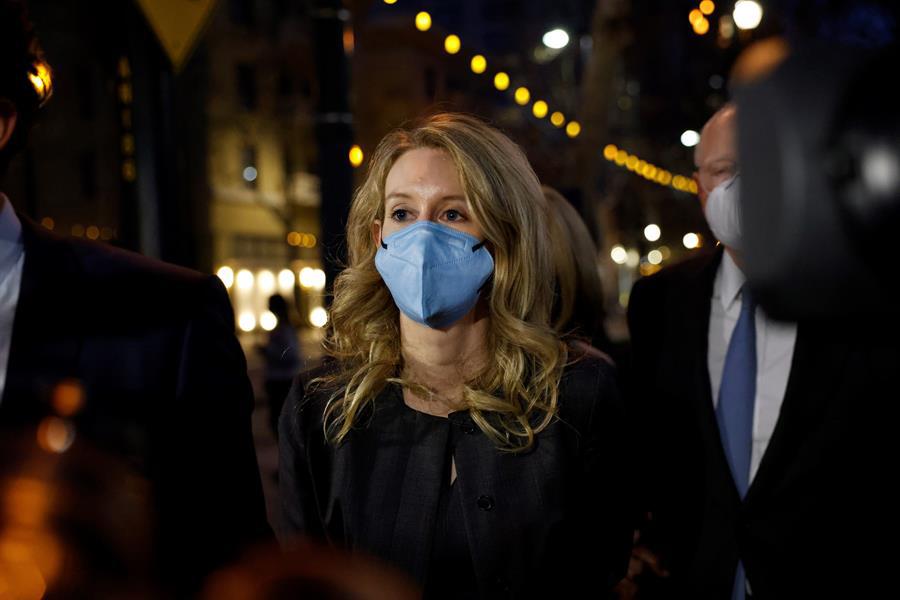 Elizabeth Holmes: Hallan culpable de fraude a la emprendedora de Silicon Valley