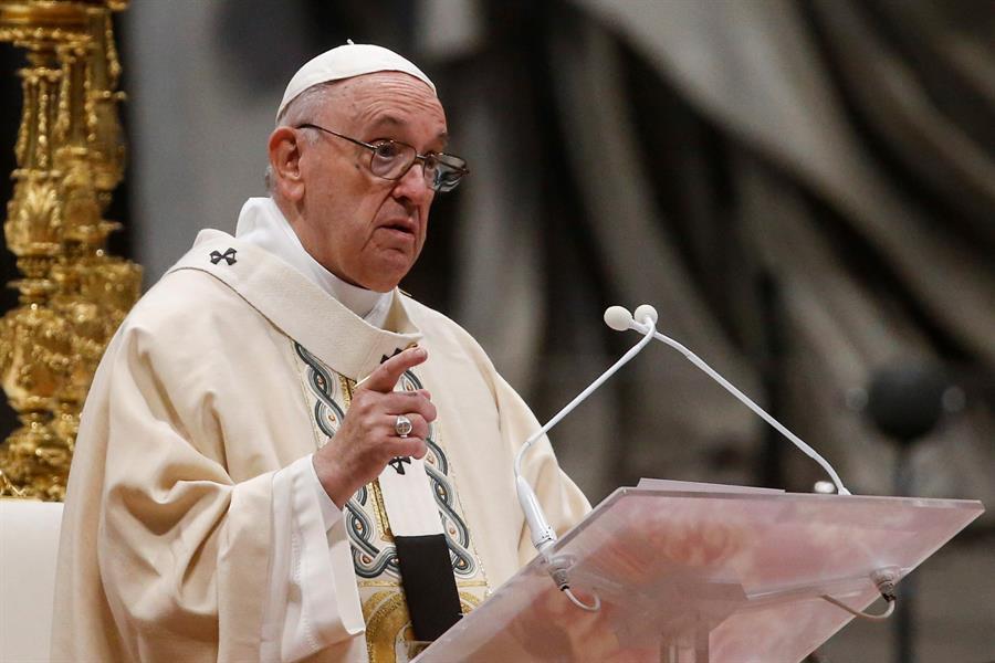 El papa invitó a los jóvenes a ser “la conciencia crítica de la sociedad”