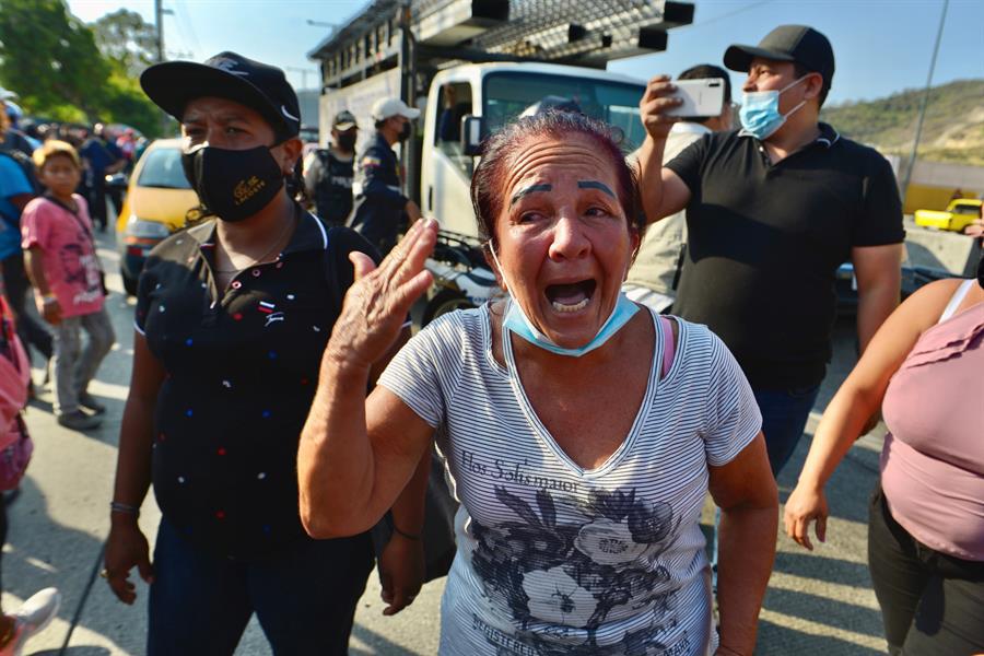 “Quiero saber si mi hijo vive”: el dolor de familias de reos de Guayaquil