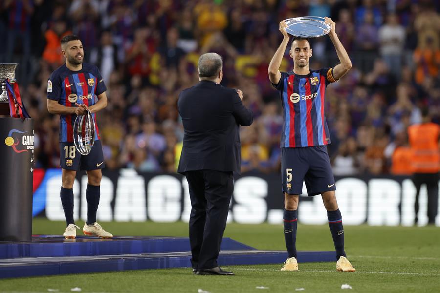 Jordi Alba y Sergio Busquets se despidieron del Spotify Camp Nou.