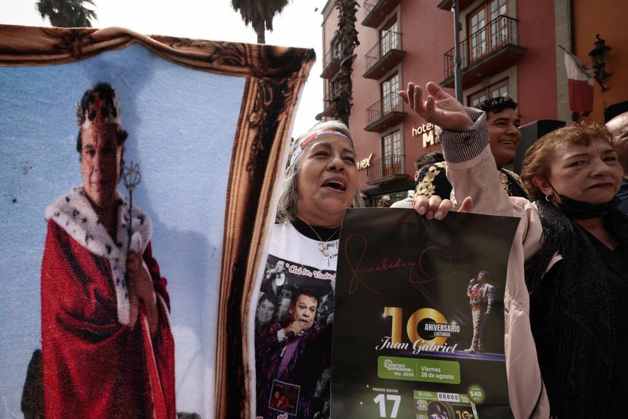 México vuelve a cantarle a Juan Gabriel 10 años después de su muerte