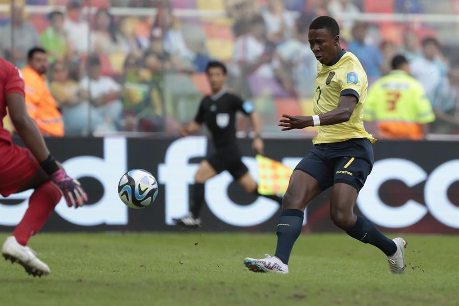 Ecuador se clasifica como segundo lugar del grupo B con seis unidades por debajo de Estados Unidos con nueve puntos.