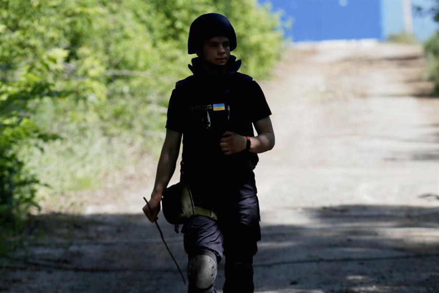 El Ejécito ruso destruye 4 cañones estadounidenses Howitzer en el Donbás