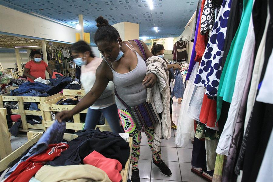 La “Gratis Tienda” abriga a migrantes hondureños varados en México