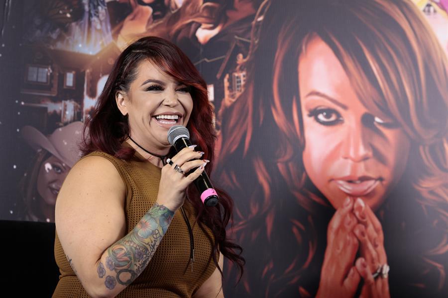 Jacqie Rivera, hija de la Diva de la Banda, lanza la canción ‘Si pasa una mosca’