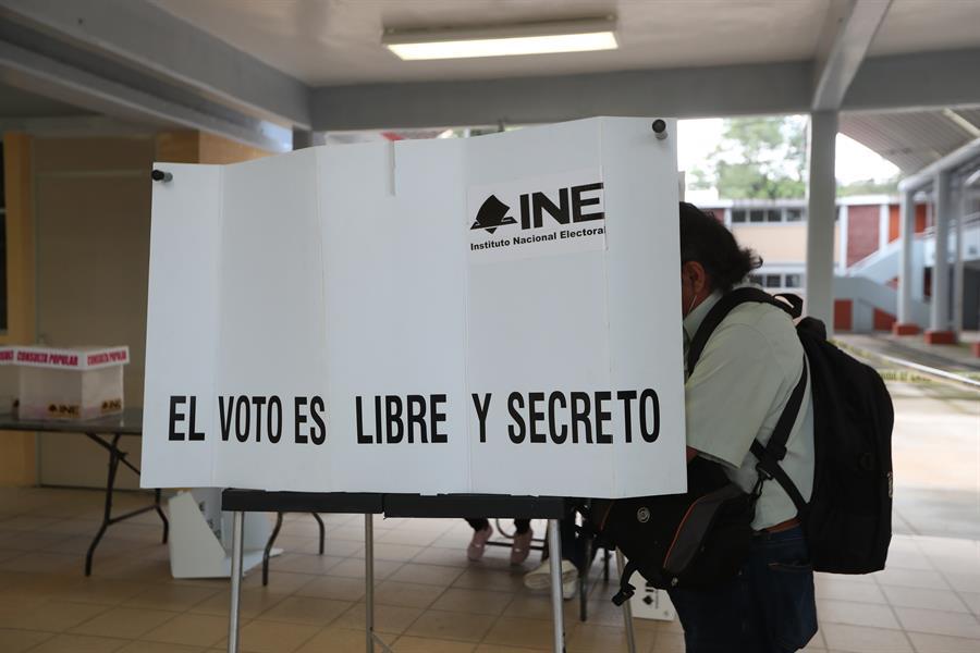 Comienza la votación para la consulta de revocación de López Obrador