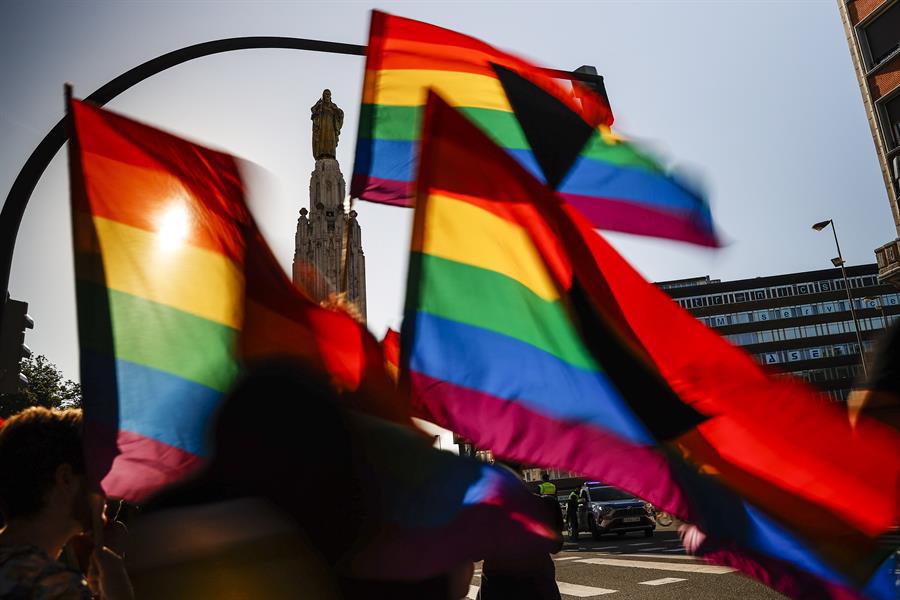 Los demócratas aprueban proteger por ley el matrimonio homosexual en EEUU