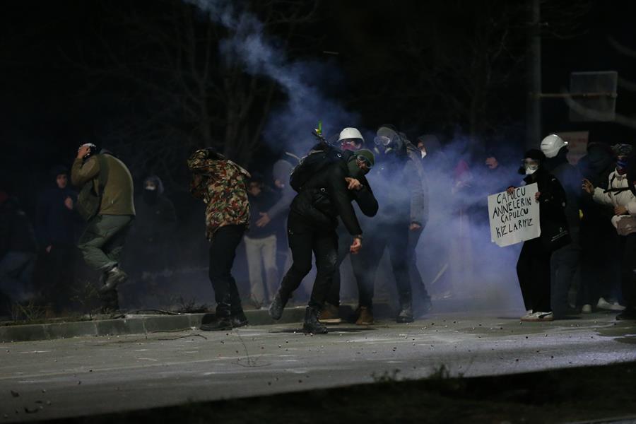 Un millar de detenidos en las